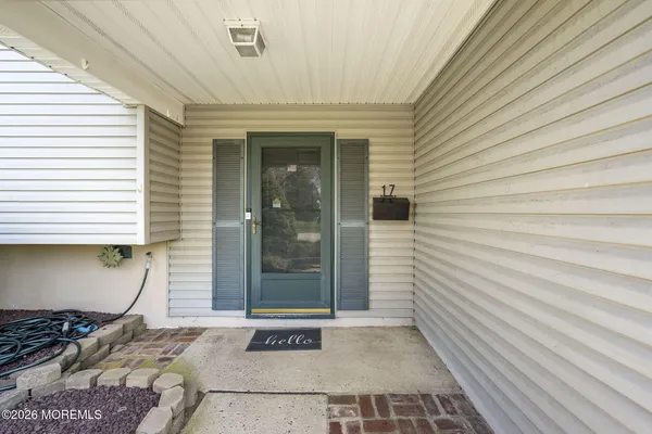 $675,000 | 17 Dublin Lane, Hazlet, NJ 07730