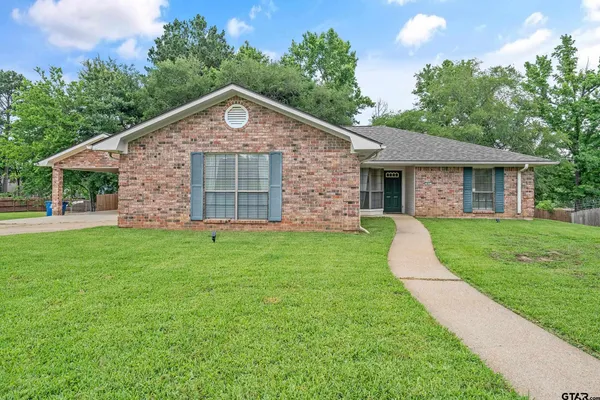 $315,000 | 607 Woodhaven Street, White Oak, TX 75693