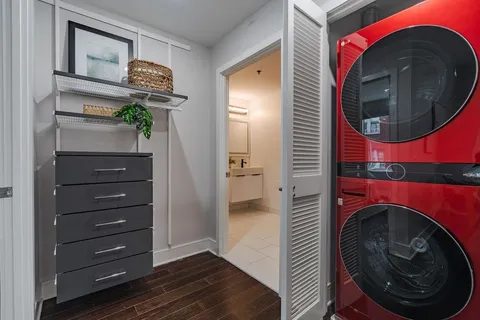 $939,000 | 1100 Maxwell Lane, Unit 238, Hoboken, NJ 07030