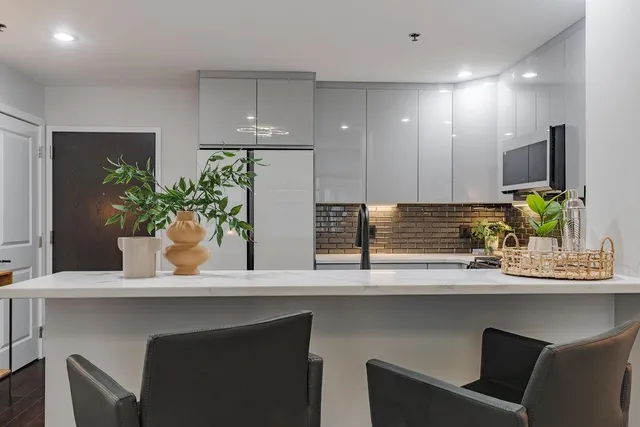 $939,000 | 1100 Maxwell Lane, Unit 238, Hoboken, NJ 07030