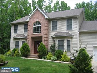 82 Sanders Lane Cream Ridge, NJ 08514 - Photo 1 of 9 Exterior Front