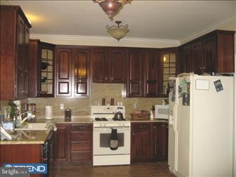 82 Sanders Lane Cream Ridge, NJ 08514 - Photo 3 of 9 Kitchen
