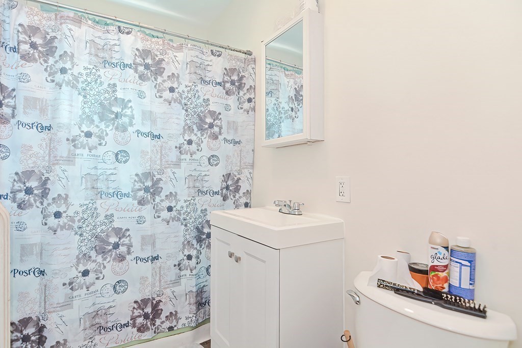 20 Stoneland Road Worcester, MA 01603 - Photo 23 of 33 Gallery Image 23