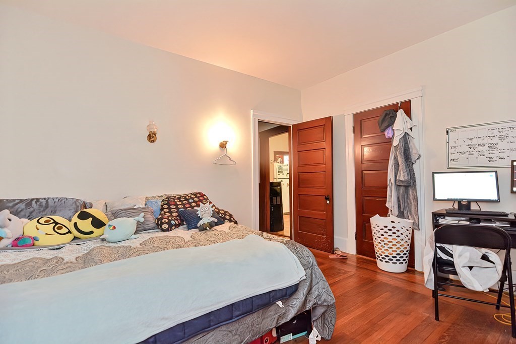 20 Stoneland Road Worcester, MA 01603 - Photo 7 of 33 Gallery Image 7