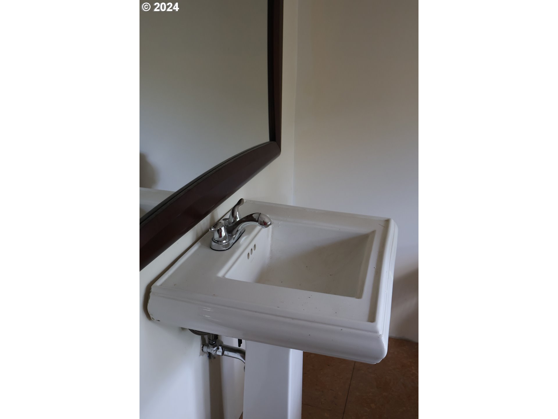9516 Northeast Prescott Street Portland, OR 97220 - Photo 13 of 30 Bathroom