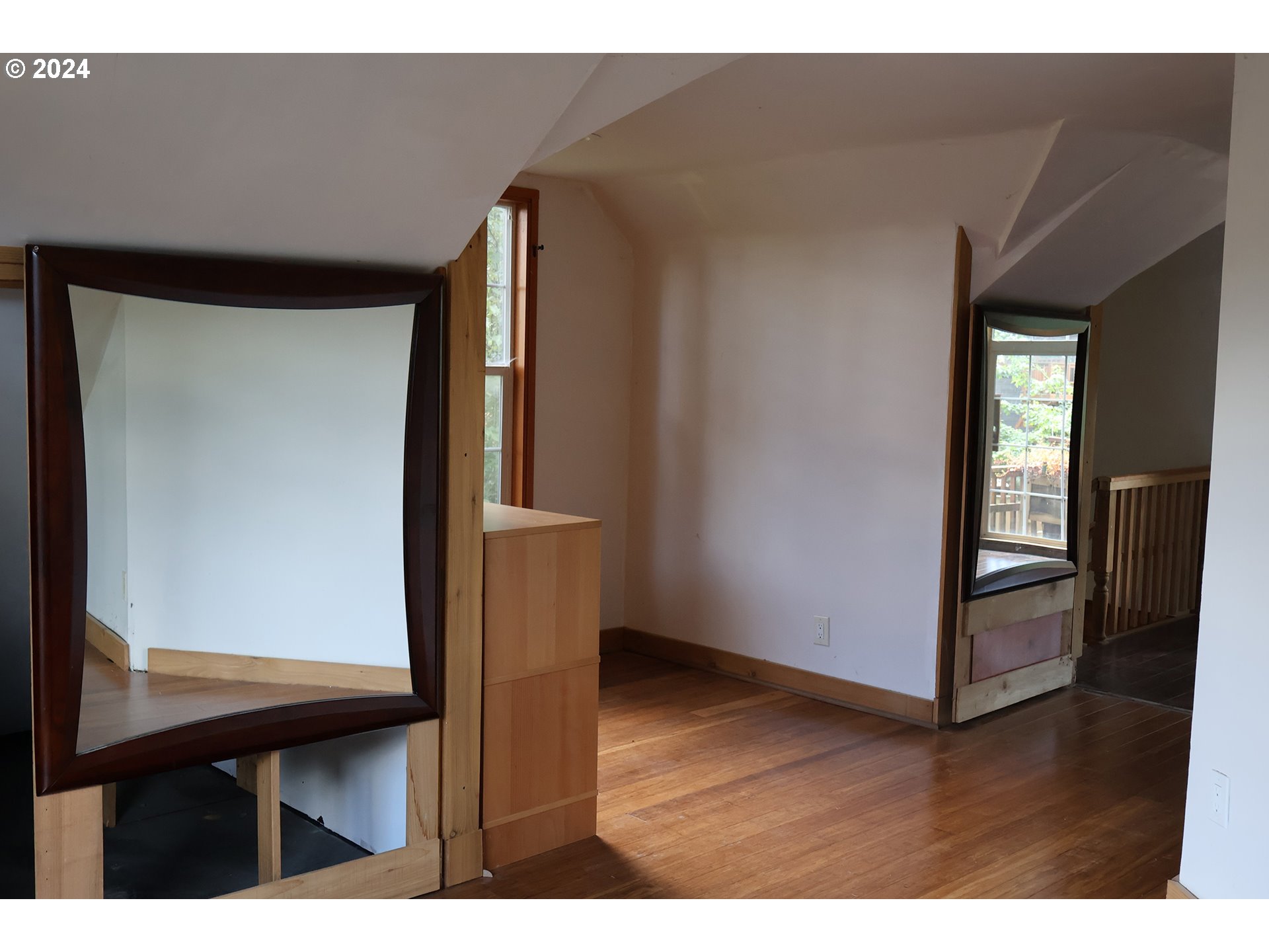 9516 Northeast Prescott Street Portland, OR 97220 - Photo 25 of 30 Separate Living Quarters