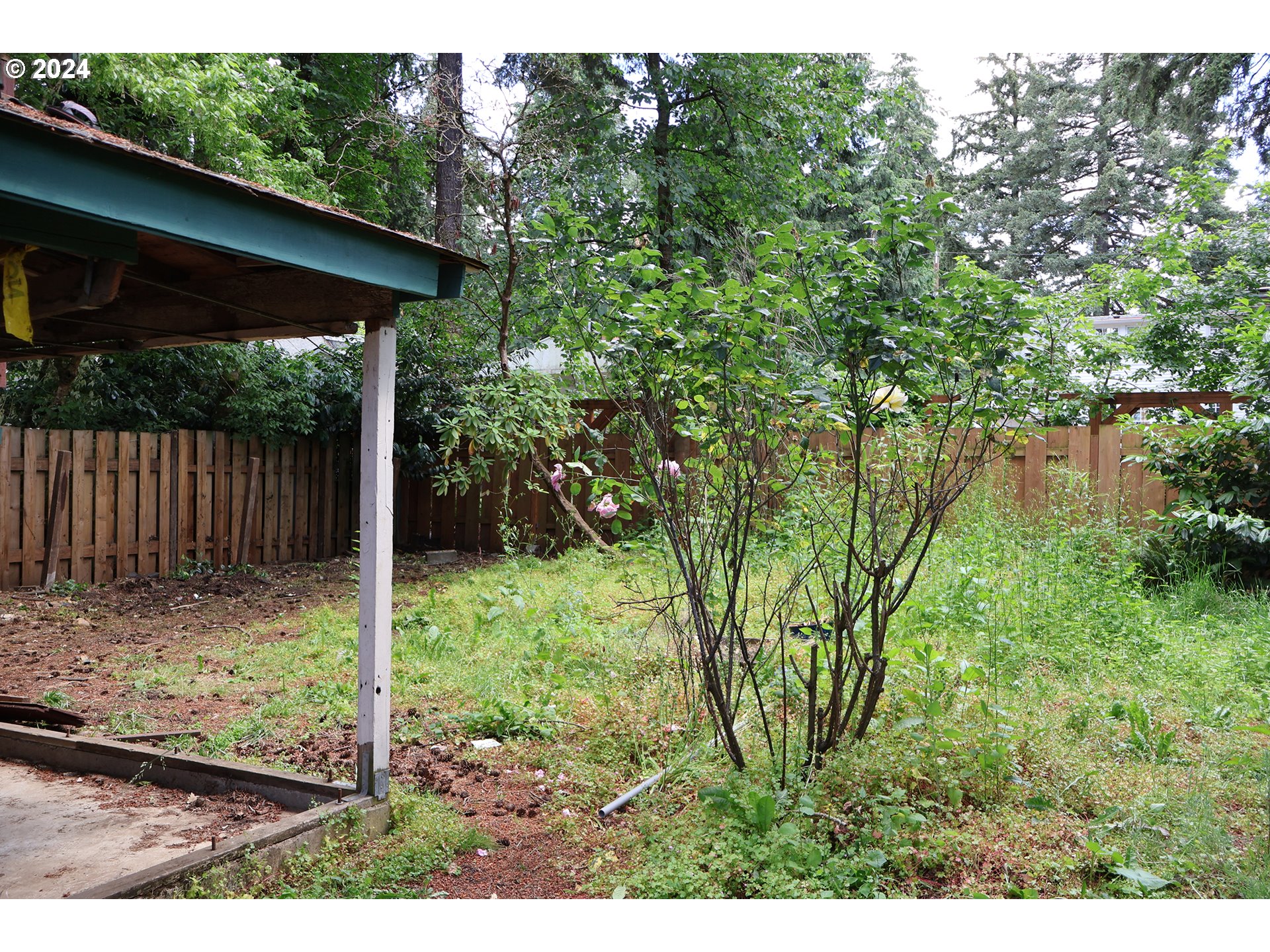 9516 Northeast Prescott Street Portland, OR 97220 - Photo 29 of 30 Backyard