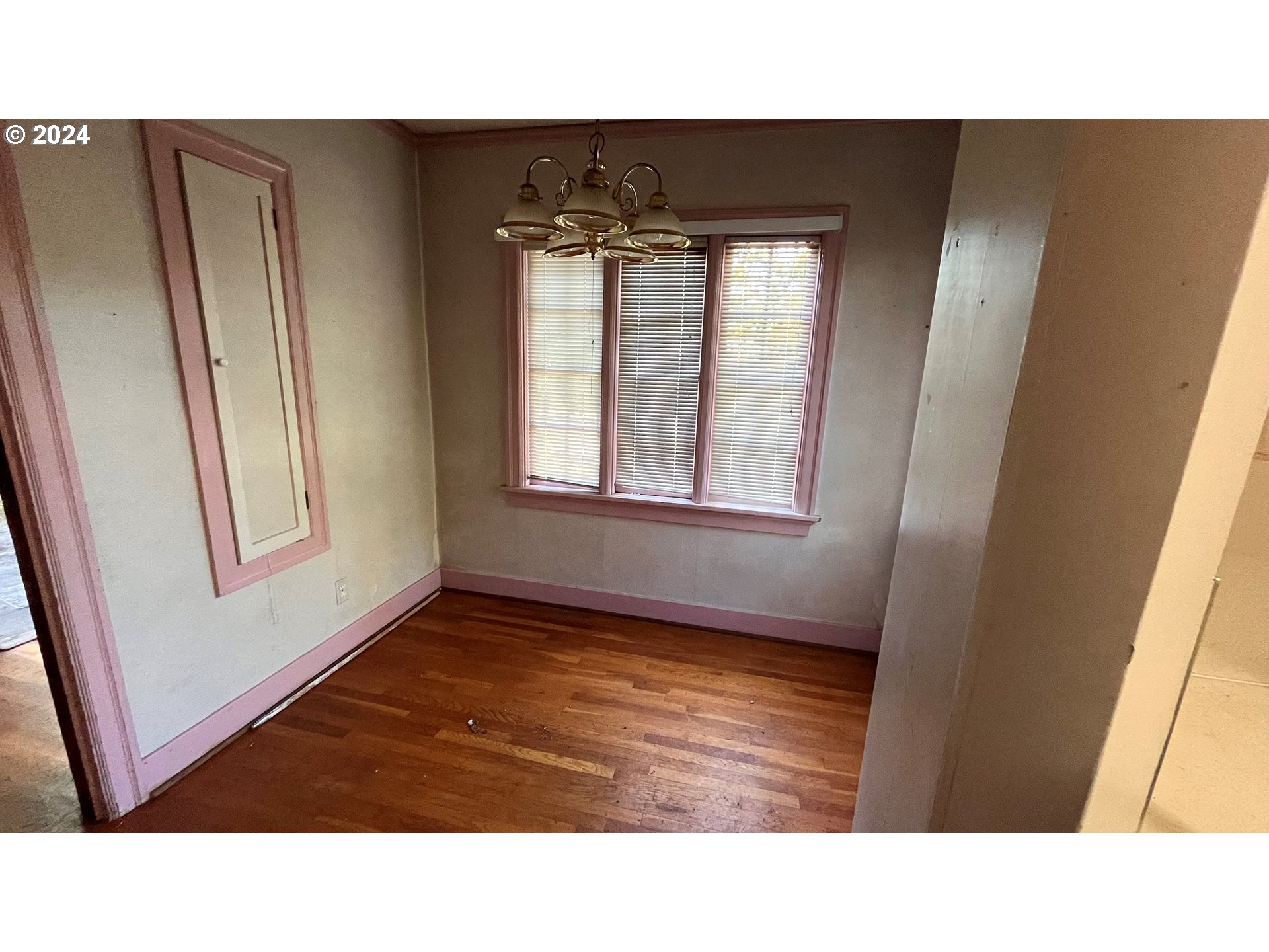 9516 Northeast Prescott Street Portland, OR 97220 - Photo 7 of 30 Dining Room