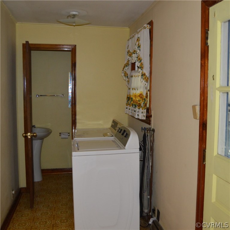 7239 Iron Bridge Road Richmond, VA 23234 - Photo 10 of 17 a bathroom with a sink and a tub