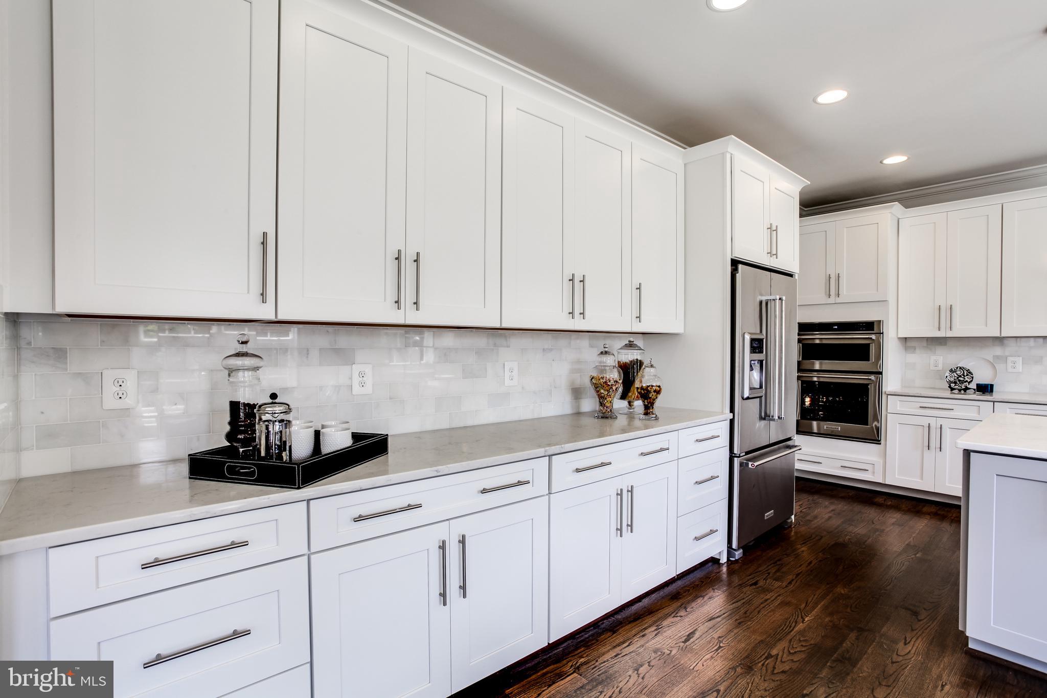11601 Leehigh Drive Fairfax, VA 22030 - Photo 6 of 14 Kitchen