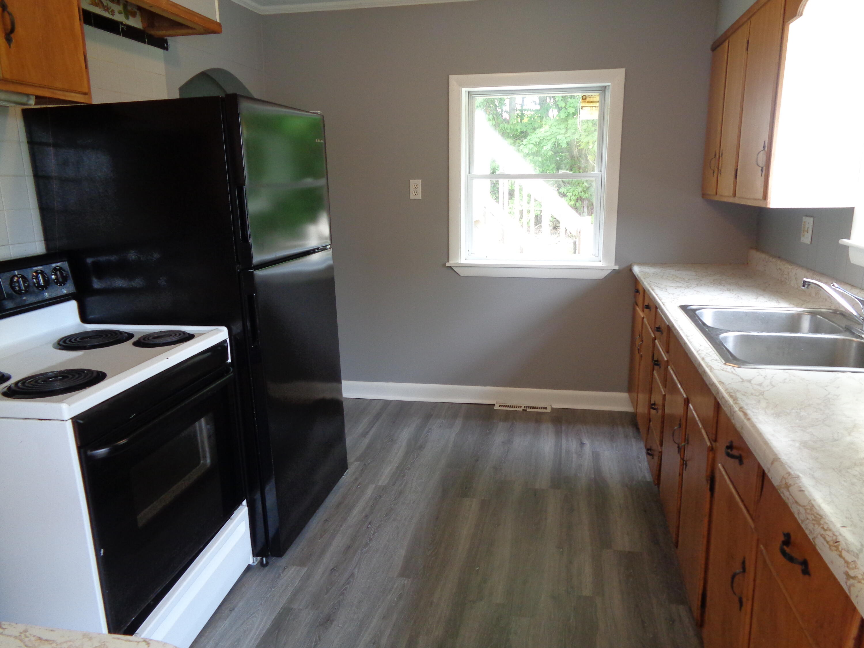164 Franklin Street Ellsworth, ME 04605 - Photo 11 of 45 Kitchen