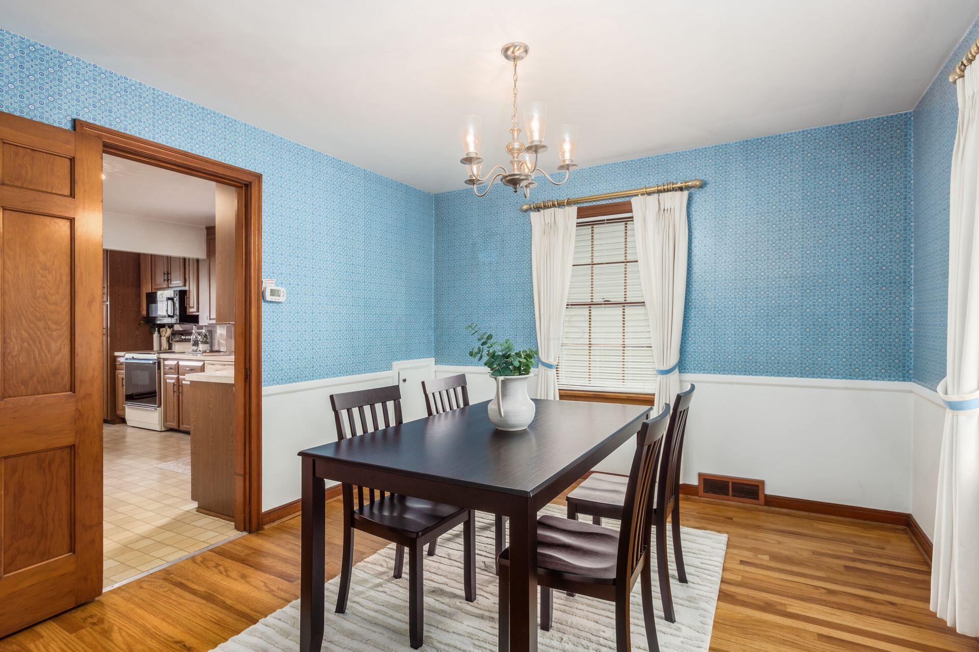 282 Garden Road Columbus, OH 43214 - Photo 10 of 38 Dining Room