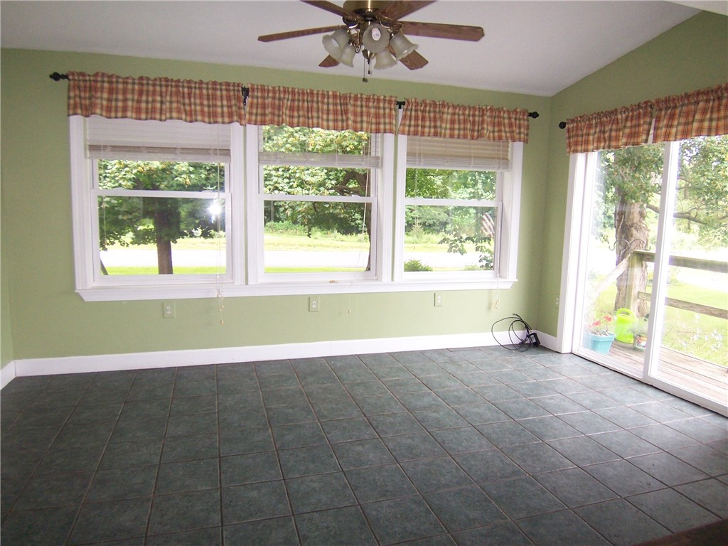 934 County Road 7 Manchester, NY 14432 - Photo 17 of 26