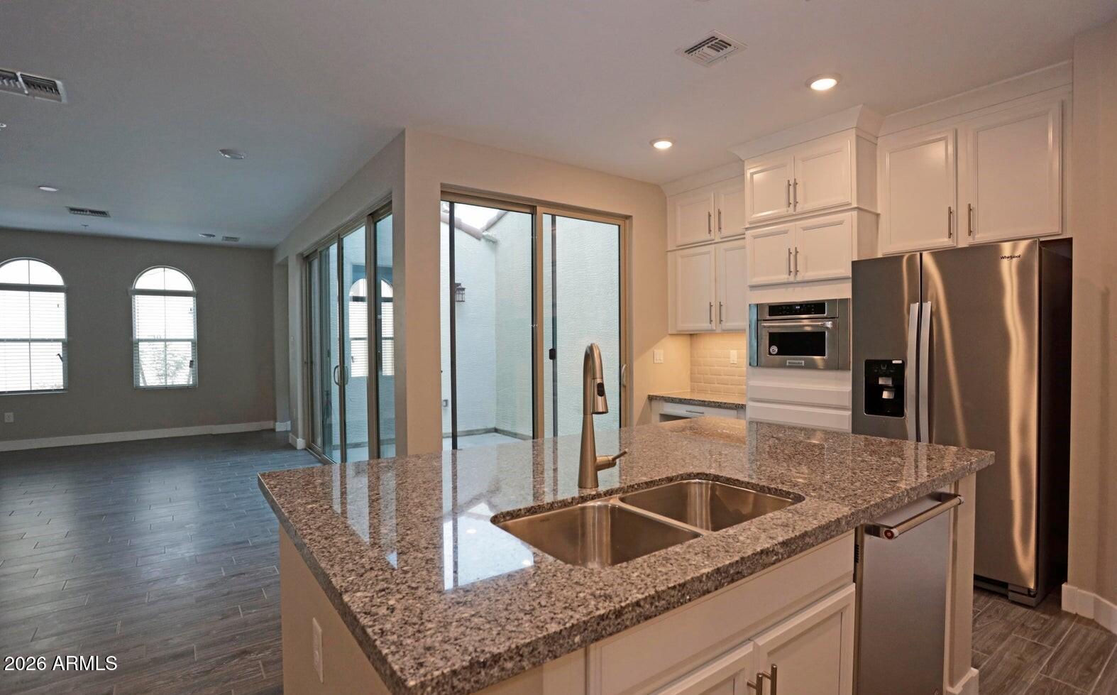 3855 South McQueen Road, Unit 63 Chandler, AZ 85286 - Photo 4 of 24 kitchen