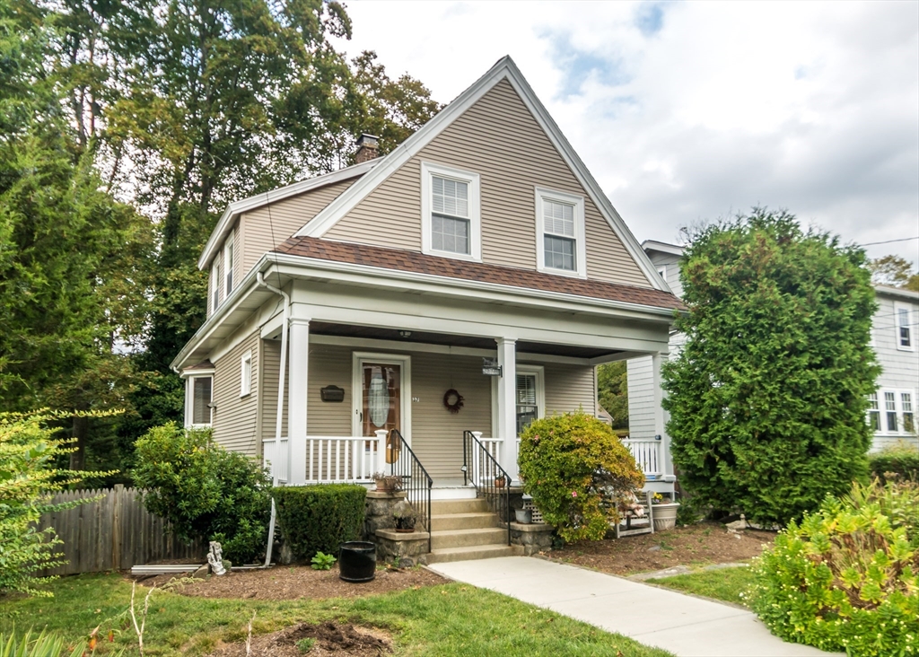 37 Summit Street Waltham, MA 02451 - Photo 2 of 29 a front view of a house with a yard