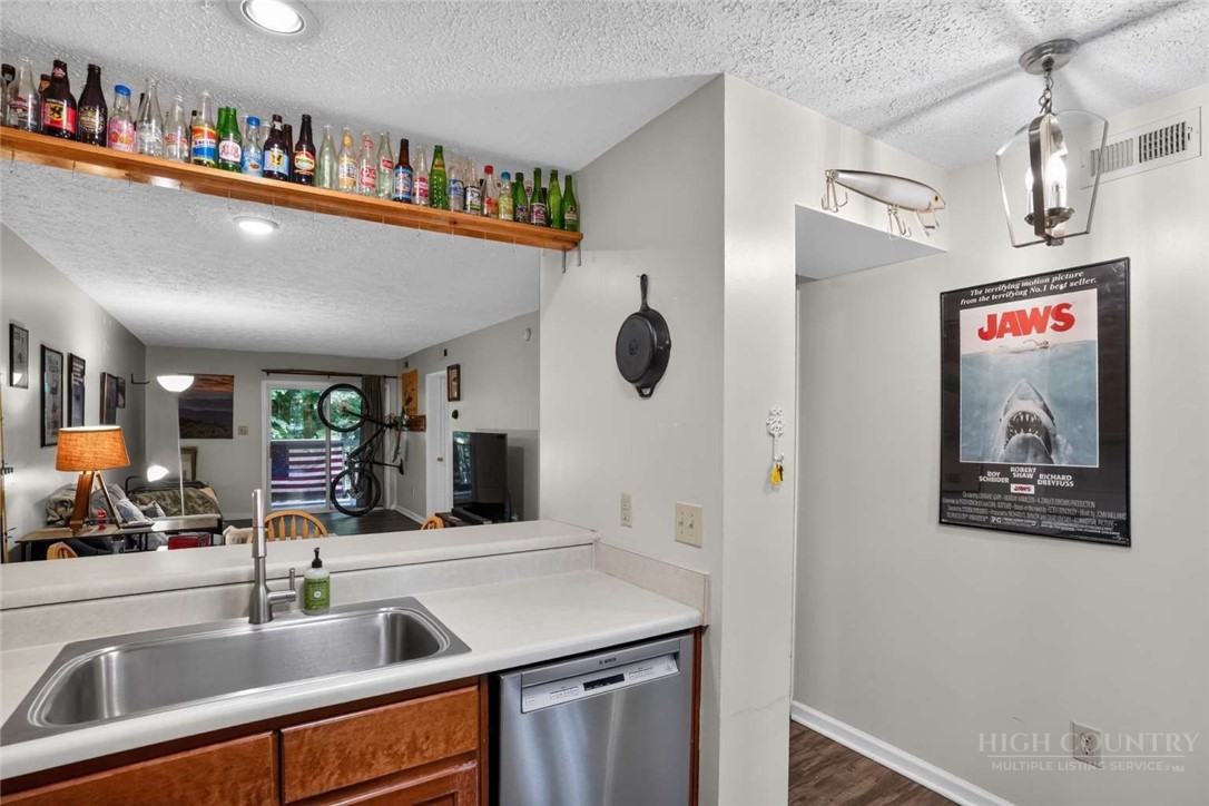800 Meadowview Drive, Unit 10 Boone, NC 28607 - Photo 9 of 25