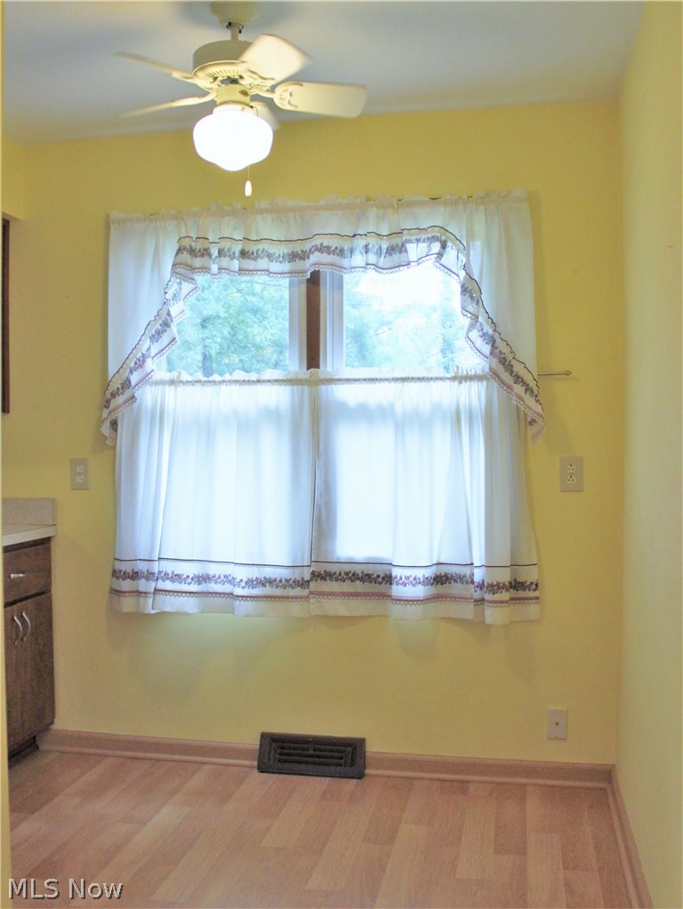 166 Hurd Road Aurora, OH 44202 - Photo 11 of 35 Eat in kitchen, dinette area