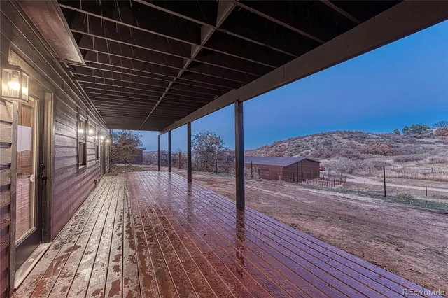 a view of front door of the house
