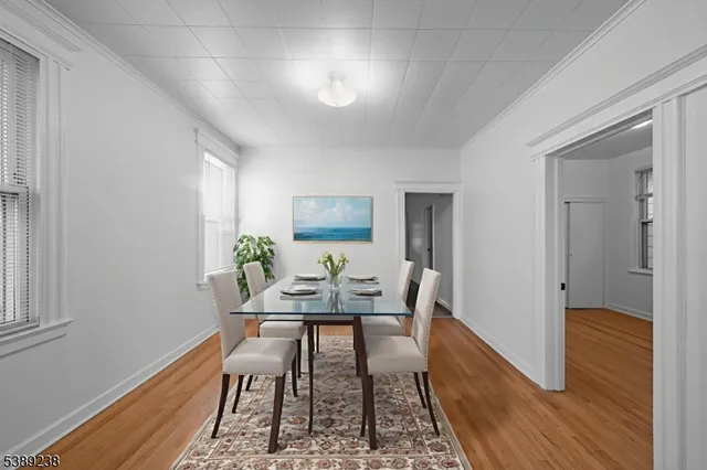 $2,500 | 42 Lawrence Street, Unit 2, Bloomfield, NJ 07003