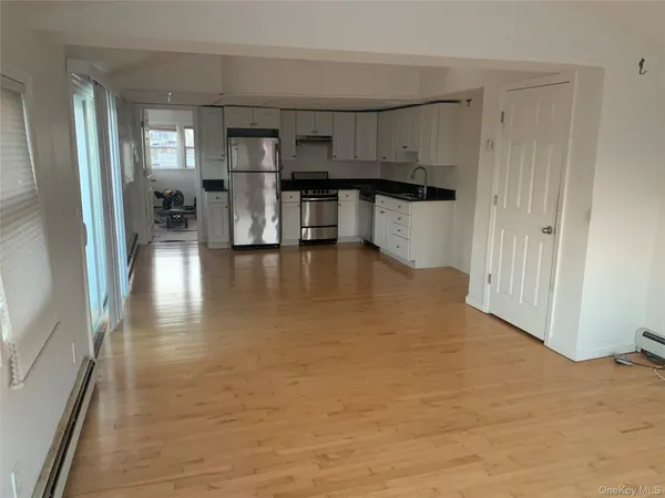 $2,300 | 2 A Bayview Avenue East, Lindenhurst, NY 11757
