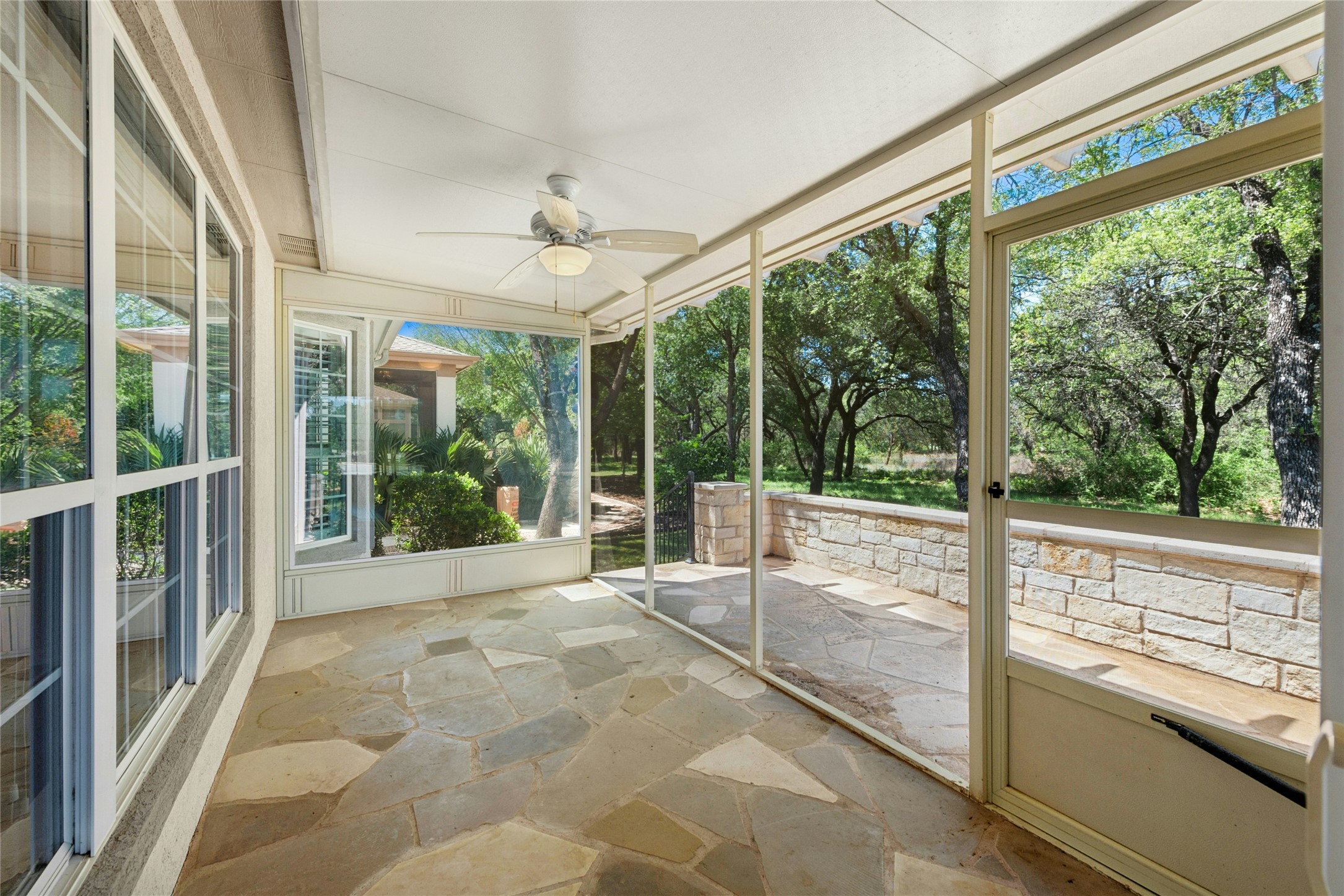 405 Fieldstone Drive Georgetown, TX 78633 - Photo 7 of 32