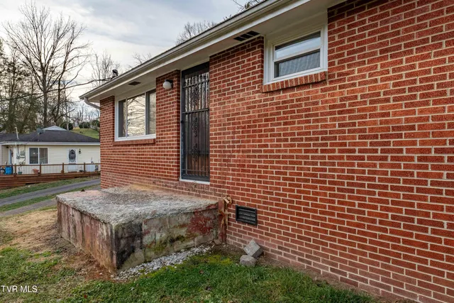 $184,500 | 722 Beidleman Creek Road, Bristol, TN 37620