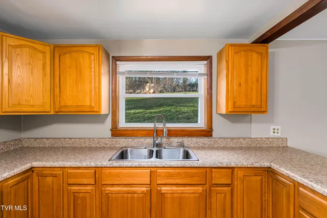 $184,500 | 722 Beidleman Creek Road, Bristol, TN 37620