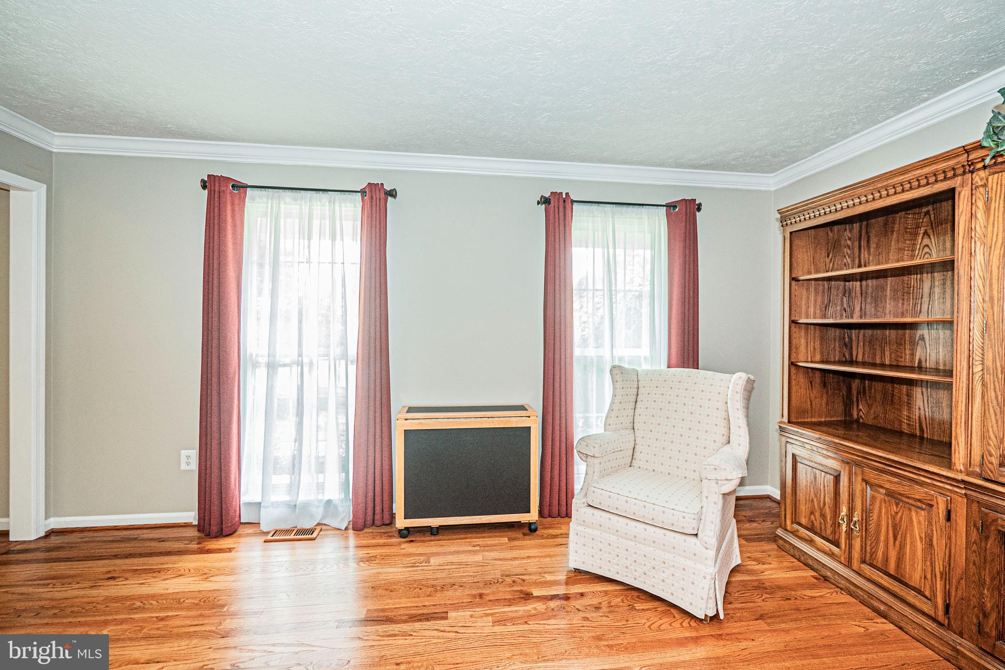 2 Redfern Place Boonsboro, MD 21713 - Photo 9 of 69 Living Room with Hardwood Floors
