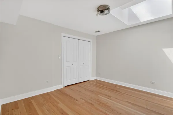 $2,500 | 7036 Cermak Road, Unit 2, Berwyn, IL 60402