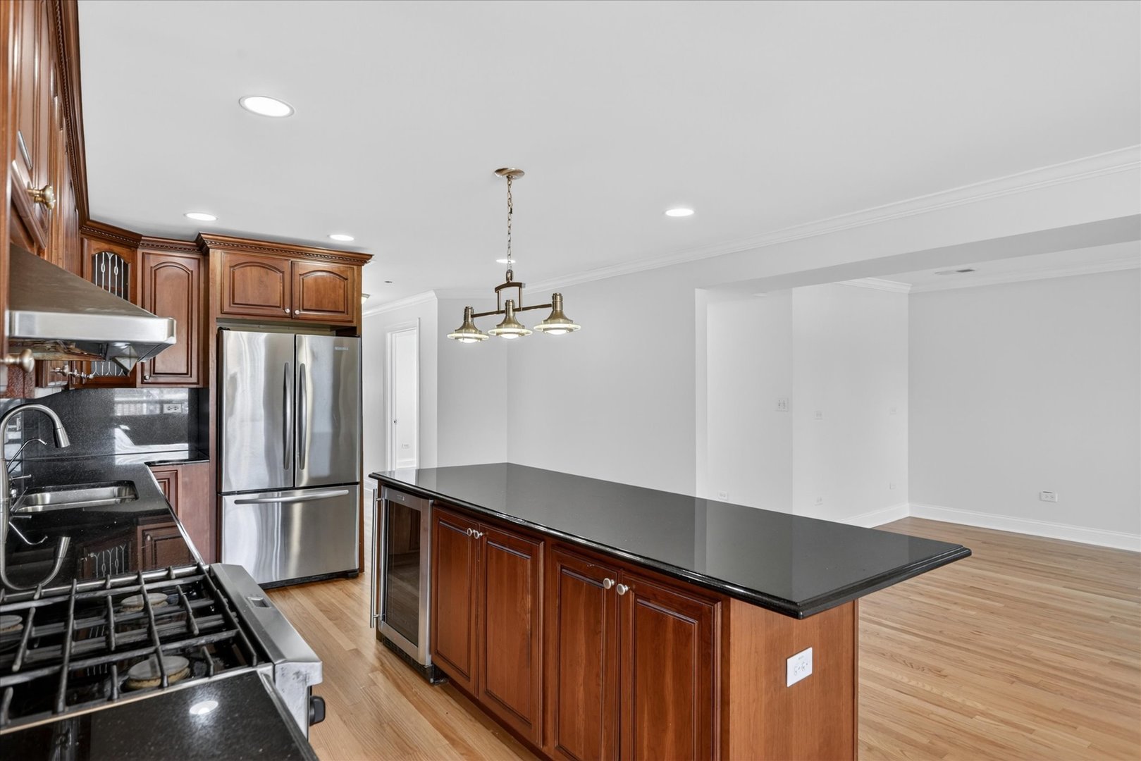 7036 Cermak Road, Unit 2 Berwyn, IL 60402 - Photo 5 of 26