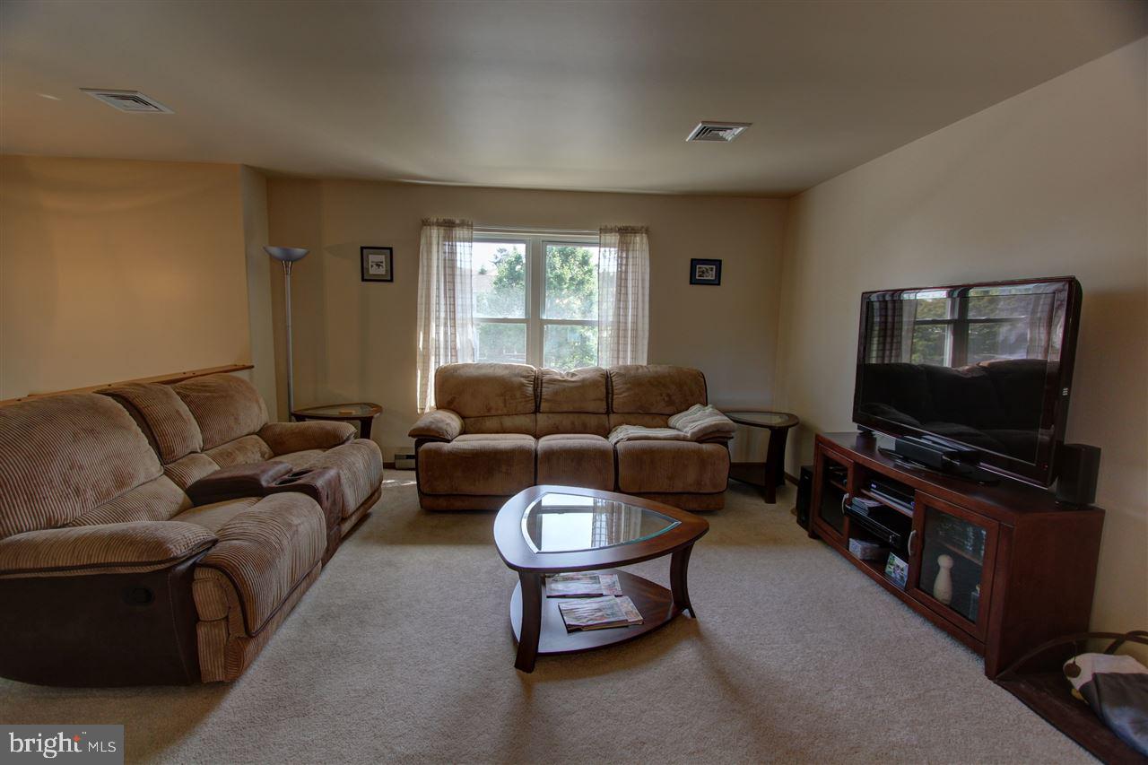 121 Litchfield Road Harrisburg, PA 17112 - Photo 2 of 20 Gallery Image 2