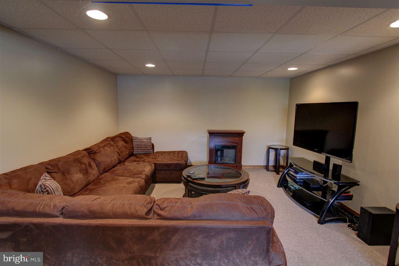 121 Litchfield Road Harrisburg, PA 17112 - Photo 12 of 20 Gallery Image 12