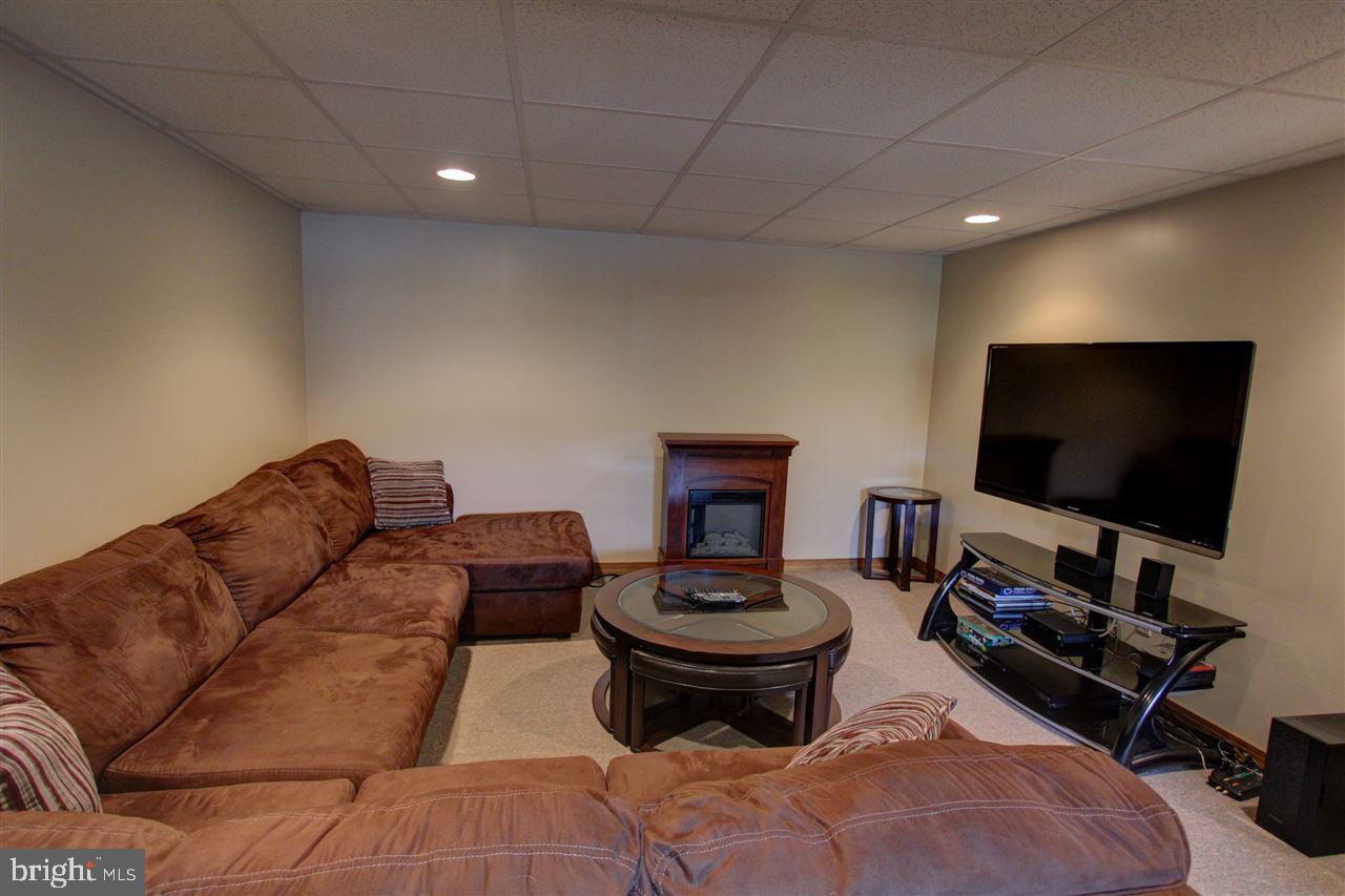 121 Litchfield Road Harrisburg, PA 17112 - Photo 13 of 20 Gallery Image 13