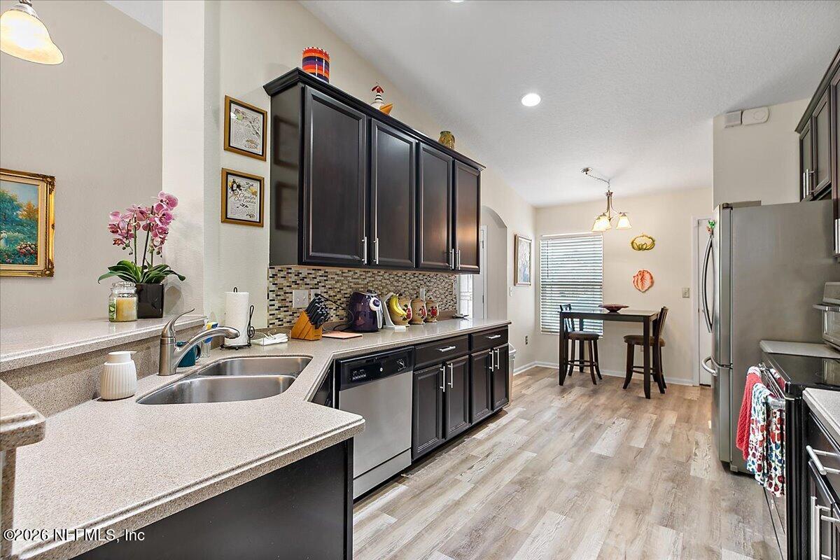 51 South Twin Maple Road St. Augustine, FL 32084 - Photo 7 of 21 07-Kitchen