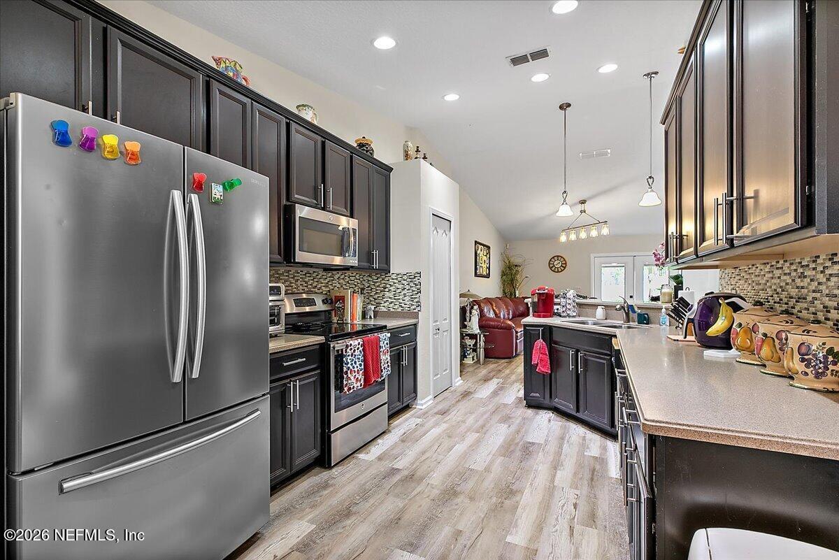 51 South Twin Maple Road St. Augustine, FL 32084 - Photo 8 of 21 08-Kitchen