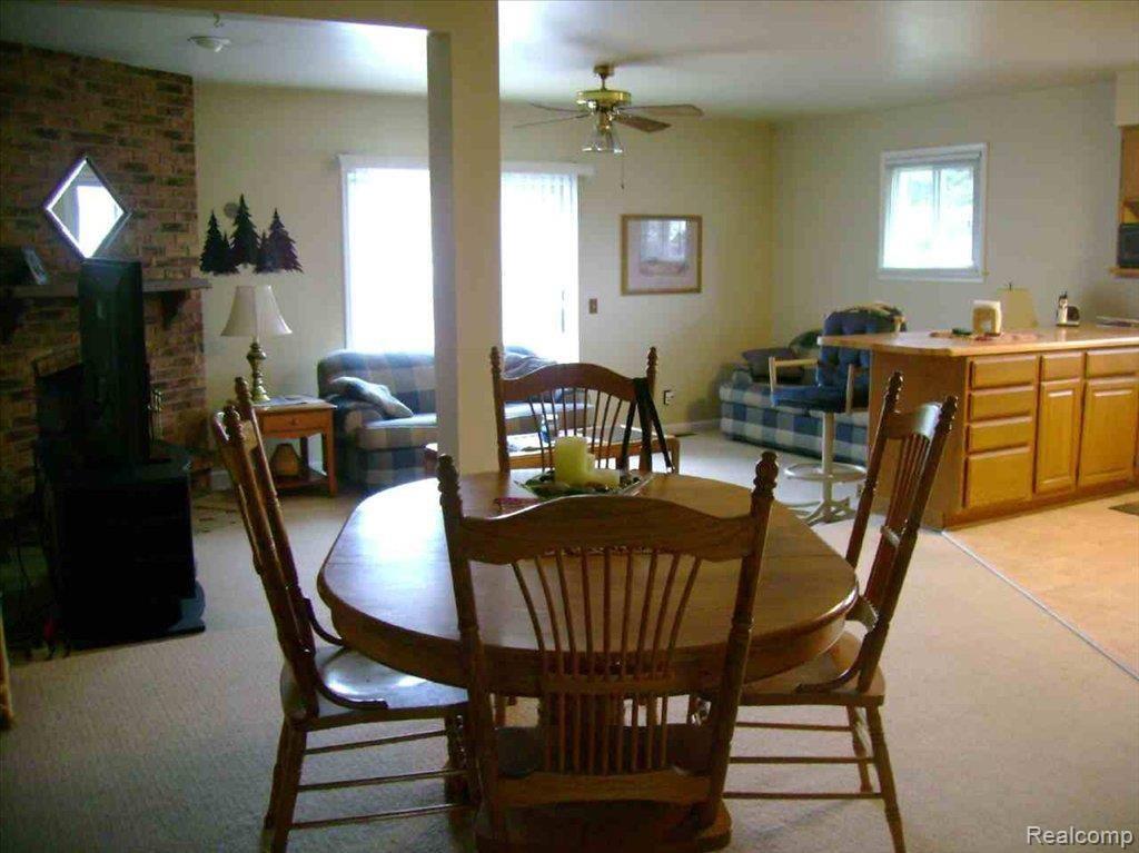 6059 Rocking Chair Road Grand Blanc, MI 48439 - Photo 7 of 9 2 Dining and Family Room