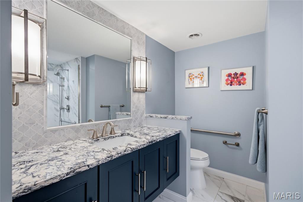 710 South Hanley Road, Unit 10B Clayton, MO 63105 - Photo 20 of 36
