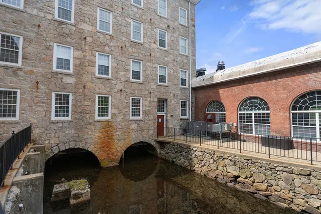 $389,000 | 7 South Stone Mill Drive, Unit 403, Dedham, MA 02026