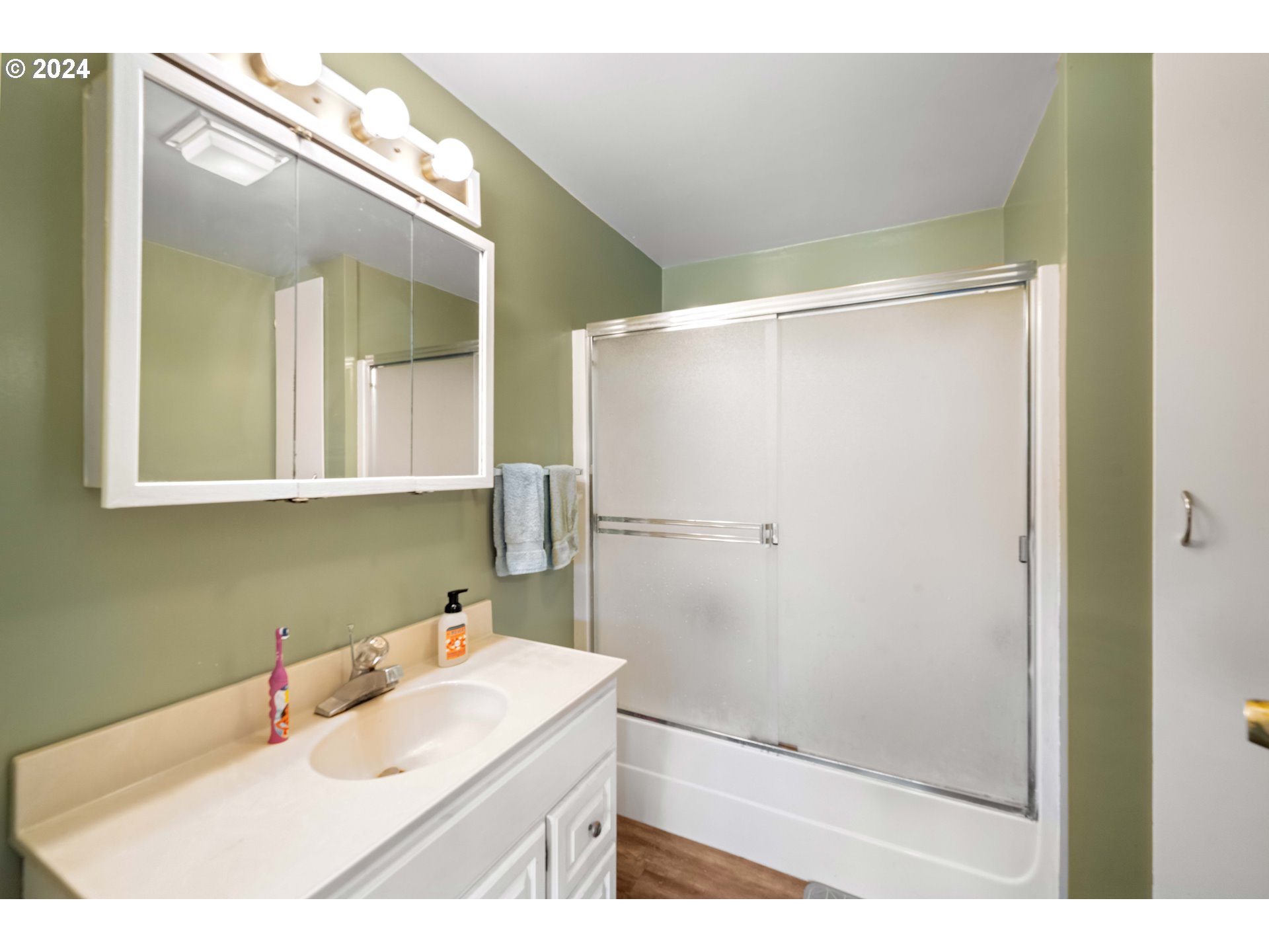 70830 Devore Arm Road Lakeside, OR 97449 - Photo 19 of 26 Bathroom