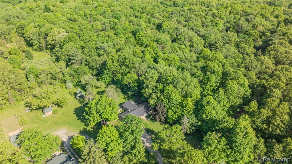 760 Waterbury Road Highland, MI 48356 - Photo 6 of 62