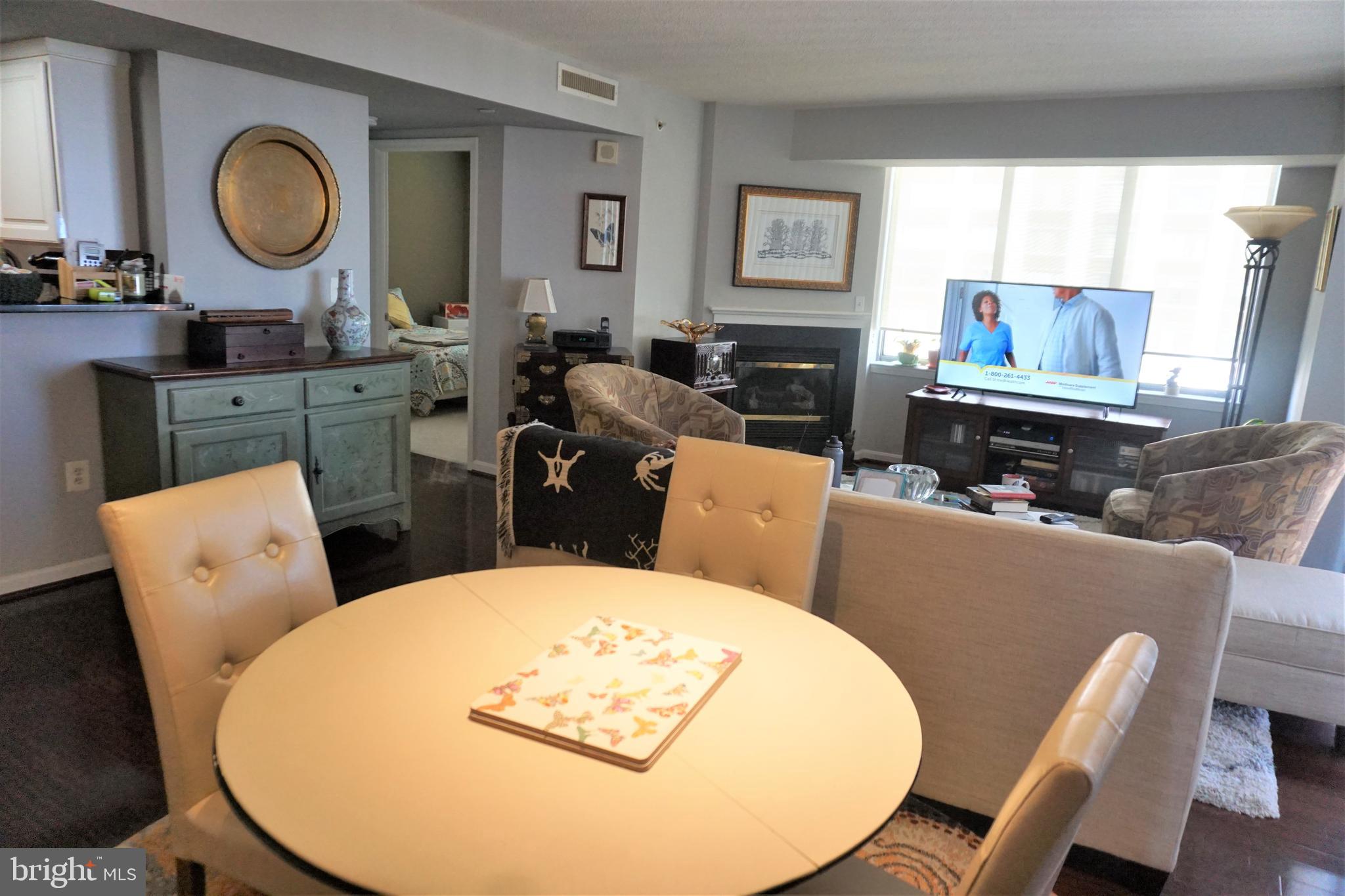 11710 Old Georgetown Road, Unit 630 North Bethesda, MD 20852 - Photo 11 of 30 Living room