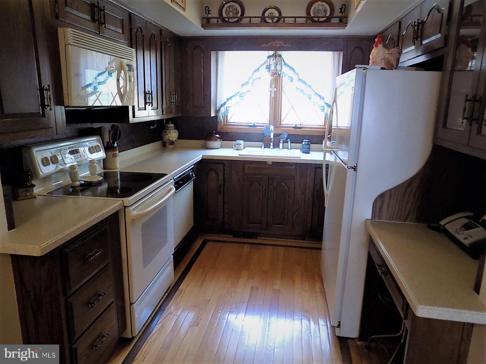 126 Walker Road Washington Crossing, PA 18977 - Photo 22 of 44 Galley Kitchen