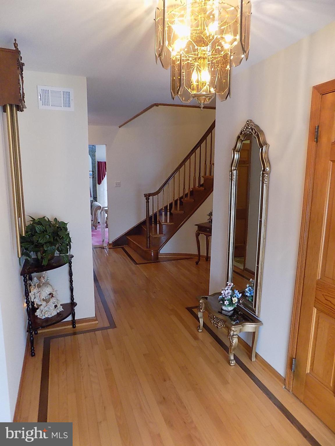 126 Walker Road Washington Crossing, PA 18977 - Photo 9 of 44 Entry Hall