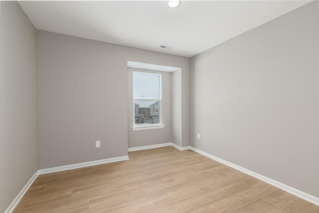 1530 North 157th Lane Basehor, KS 66007 - Photo 15 of 22