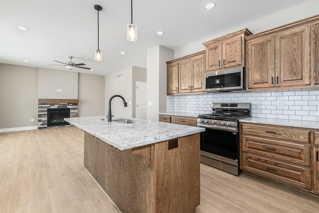 1530 North 157th Lane Basehor, KS 66007 - Photo 7 of 22