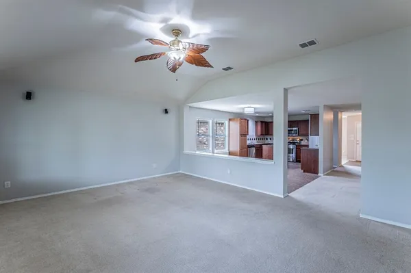 $322,900 | 309 Broken Arrow Lane, Krum, TX 76249