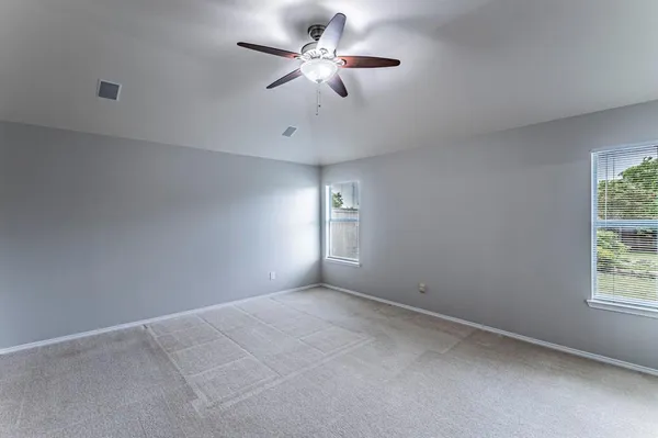 $322,900 | 309 Broken Arrow Lane, Krum, TX 76249