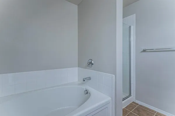 $322,900 | 309 Broken Arrow Lane, Krum, TX 76249
