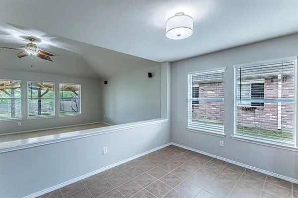 $322,900 | 309 Broken Arrow Lane, Krum, TX 76249