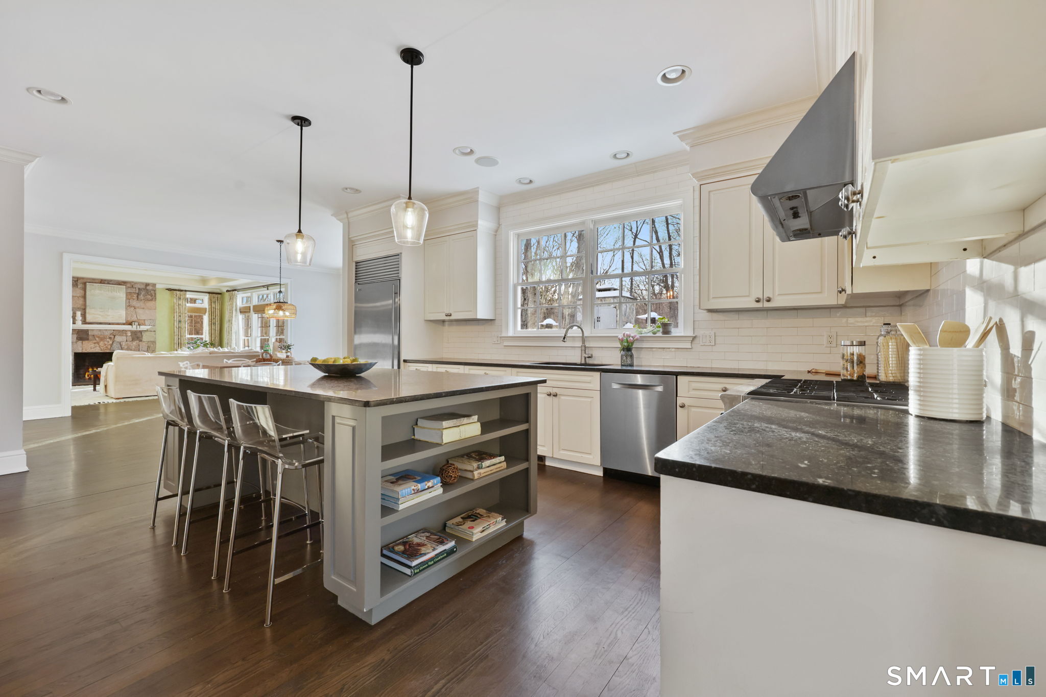 96 Weed Street New Canaan, CT 06840 - Photo 16 of 40